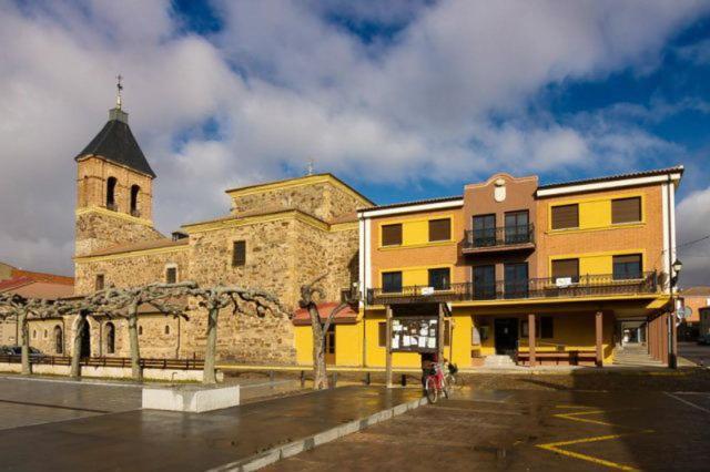 B&B Puente De Orbigo Hospital de Órbigo エクステリア 写真